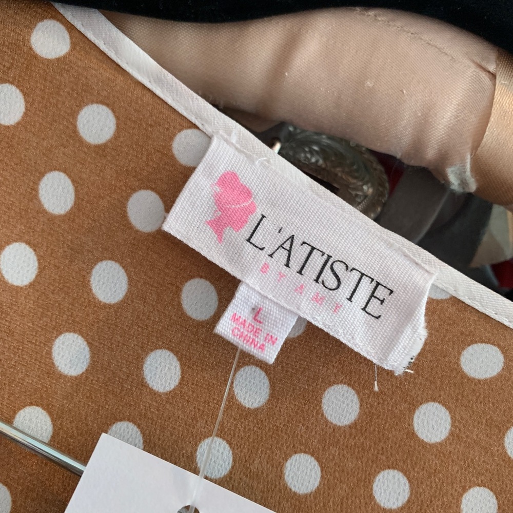 BNWT L’Atiste 2 Piece Tan and White Polka Dot Flouncy Skirt & Wrap Blouse Set - Picture 6 of 7
